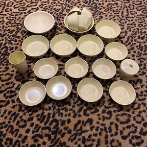 Vintage 21 Piece Texas Ware & Boontonware Yellow Dinnerware Colletion